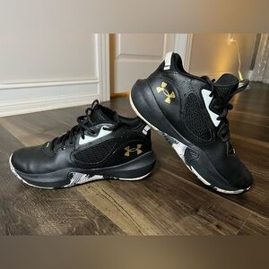 Under Armour Black Sneakers with Gold Highlights